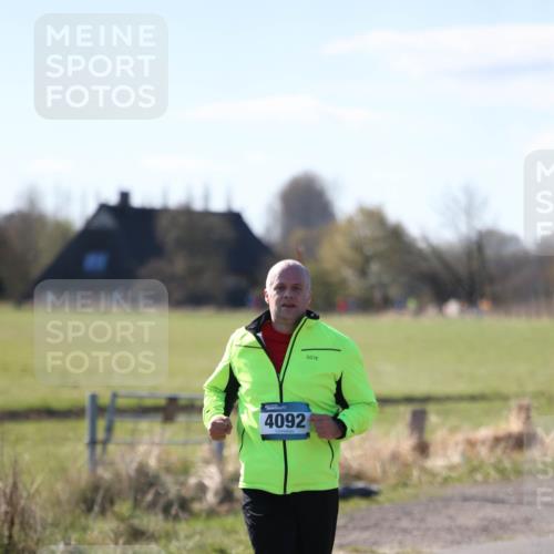 06.04.2025 - 44. Internationalen Wilhelmsburger Insellauf Jannik Wohlers http://msf.ph/oto/7600583 06.04.2025 10:42:46 Laufen 4092 meine-sportfotos.de