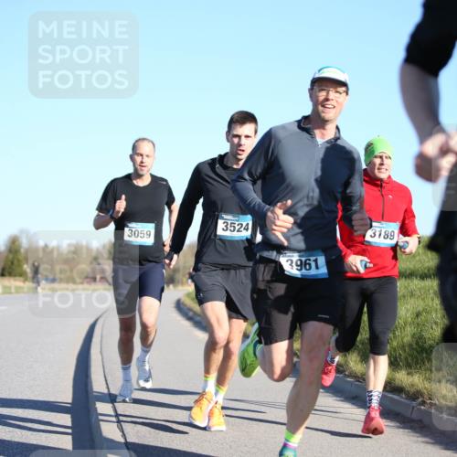 06.04.2025 - 44. Internationalen Wilhelmsburger Insellauf Jannik Wohlers http://msf.ph/oto/7600618 06.04.2025 09:19:06 Laufen 3524, 3059, 3961, 3189, 4517 meine-sportfotos.de