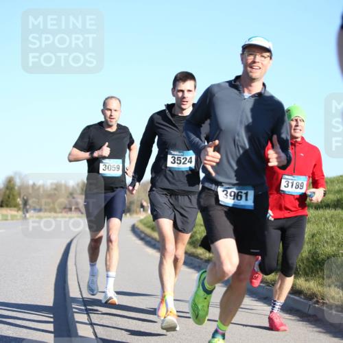 06.04.2025 - 44. Internationalen Wilhelmsburger Insellauf Jannik Wohlers http://msf.ph/oto/7600624 06.04.2025 09:19:06 Laufen 3059, 3524, 3961, 3189 meine-sportfotos.de