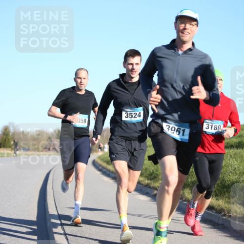 06.04.2025 - 44. Internationalen Wilhelmsburger Insellauf Jannik Wohlers http://msf.ph/oto/7600634 06.04.2025 09:19:06 Laufen 3524, 3189, 059, 3961 meine-sportfotos.de