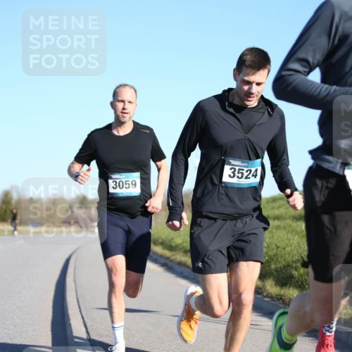 06.04.2025 - 44. Internationalen Wilhelmsburger Insellauf Jannik Wohlers http://msf.ph/oto/7600652 06.04.2025 09:19:06 Laufen 3059, 3524, 3961 meine-sportfotos.de