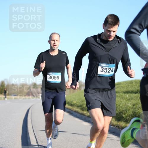 06.04.2025 - 44. Internationalen Wilhelmsburger Insellauf Jannik Wohlers http://msf.ph/oto/7600660 06.04.2025 09:19:06 Laufen 3059, 3524, 3961 meine-sportfotos.de