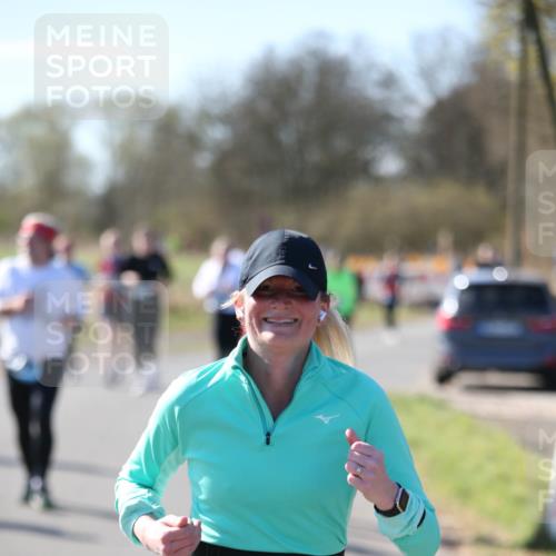 06.04.2025 - 44. Internationalen Wilhelmsburger Insellauf Jannik Wohlers http://msf.ph/oto/7600679 06.04.2025 10:42:59 Laufen 4143 meine-sportfotos.de