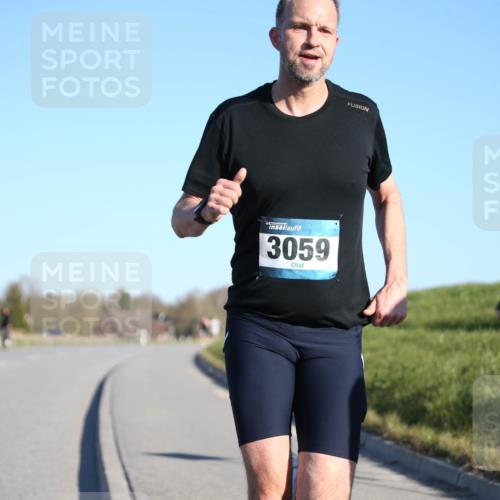 06.04.2025 - 44. Internationalen Wilhelmsburger Insellauf Jannik Wohlers http://msf.ph/oto/7600712 06.04.2025 09:19:07 Laufen 3059 meine-sportfotos.de