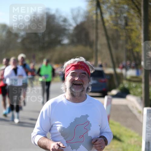 06.04.2025 - 44. Internationalen Wilhelmsburger Insellauf Jannik Wohlers http://msf.ph/oto/7600723 06.04.2025 10:43:04 Laufen 4539 meine-sportfotos.de