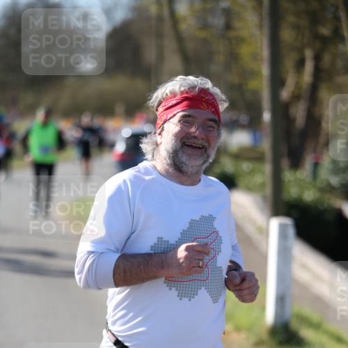 06.04.2025 - 44. Internationalen Wilhelmsburger Insellauf Jannik Wohlers http://msf.ph/oto/7600729 06.04.2025 10:43:04 Laufen 4539 meine-sportfotos.de