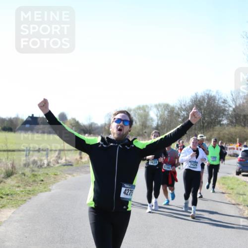 06.04.2025 - 44. Internationalen Wilhelmsburger Insellauf Jannik Wohlers http://msf.ph/oto/7600753 06.04.2025 10:43:05 Laufen 4275, 3428, 4190, 4415, 3429 meine-sportfotos.de