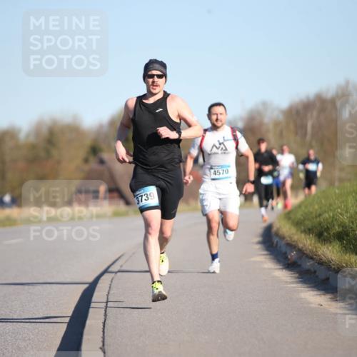 06.04.2025 - 44. Internationalen Wilhelmsburger Insellauf Jannik Wohlers http://msf.ph/oto/7600758 06.04.2025 09:19:24 Laufen 3739, 4570 meine-sportfotos.de