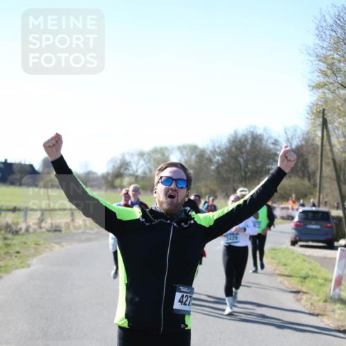 06.04.2025 - 44. Internationalen Wilhelmsburger Insellauf Jannik Wohlers http://msf.ph/oto/7600763 06.04.2025 10:43:06 Laufen 427, 3429 meine-sportfotos.de