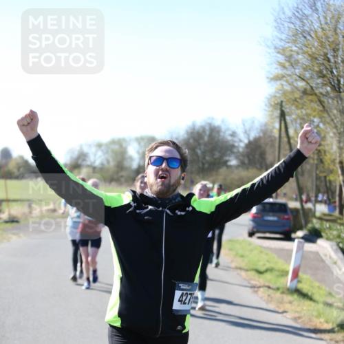 06.04.2025 - 44. Internationalen Wilhelmsburger Insellauf Jannik Wohlers http://msf.ph/oto/7600773 06.04.2025 10:43:06 Laufen 427 meine-sportfotos.de