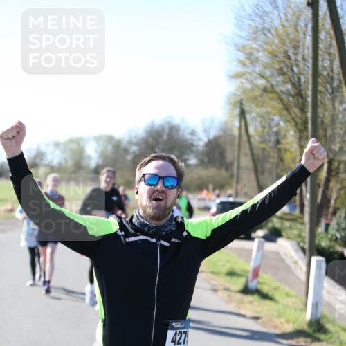 06.04.2025 - 44. Internationalen Wilhelmsburger Insellauf Jannik Wohlers http://msf.ph/oto/7600781 06.04.2025 10:43:06 Laufen 427 meine-sportfotos.de