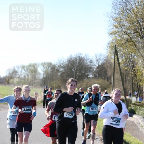 06.04.2025 - 44. Internationalen Wilhelmsburger Insellauf Jannik Wohlers http://msf.ph/oto/7600798 06.04.2025 10:43:07 Laufen 4193, 3360, 41, 3428, 4162, 3429 meine-sportfotos.de