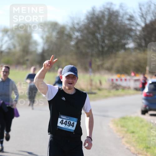06.04.2025 - 44. Internationalen Wilhelmsburger Insellauf Jannik Wohlers http://msf.ph/oto/7600915 06.04.2025 10:43:20 Laufen 4494 meine-sportfotos.de