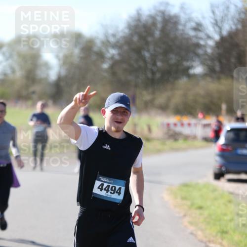 06.04.2025 - 44. Internationalen Wilhelmsburger Insellauf Jannik Wohlers http://msf.ph/oto/7600917 06.04.2025 10:43:20 Laufen 4494 meine-sportfotos.de