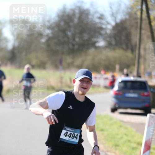 06.04.2025 - 44. Internationalen Wilhelmsburger Insellauf Jannik Wohlers http://msf.ph/oto/7600925 06.04.2025 10:43:20 Laufen 4494 meine-sportfotos.de