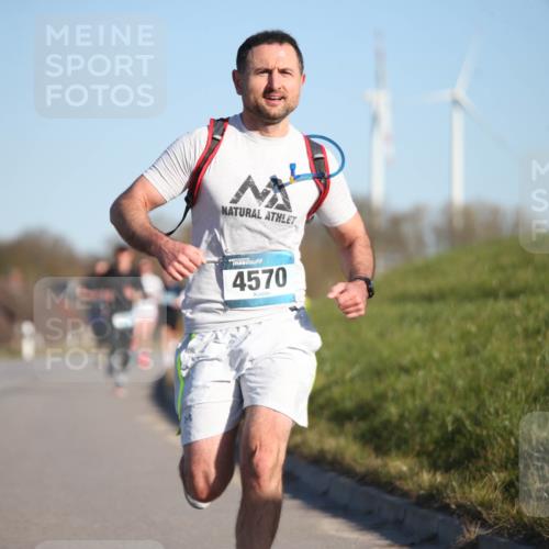 06.04.2025 - 44. Internationalen Wilhelmsburger Insellauf Jannik Wohlers http://msf.ph/oto/7600976 06.04.2025 09:19:28 Laufen 4570 meine-sportfotos.de