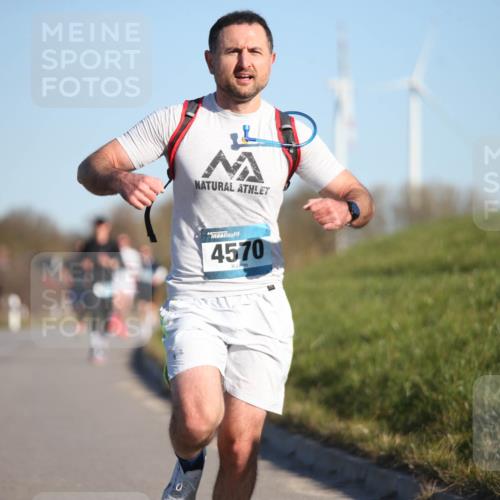 06.04.2025 - 44. Internationalen Wilhelmsburger Insellauf Jannik Wohlers http://msf.ph/oto/7600983 06.04.2025 09:19:28 Laufen 4570 meine-sportfotos.de