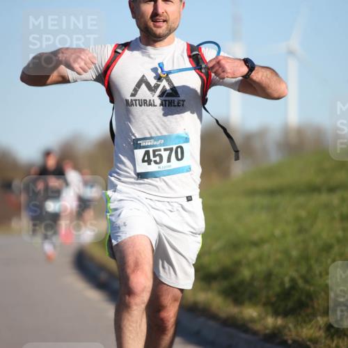 06.04.2025 - 44. Internationalen Wilhelmsburger Insellauf Jannik Wohlers http://msf.ph/oto/7600988 06.04.2025 09:19:29 Laufen 4570 meine-sportfotos.de