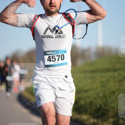 06.04.2025 - 44. Internationalen Wilhelmsburger Insellauf Jannik Wohlers http://msf.ph/oto/7601002 06.04.2025 09:19:29 Laufen 4570 meine-sportfotos.de