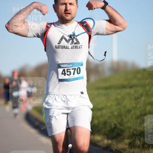 06.04.2025 - 44. Internationalen Wilhelmsburger Insellauf Jannik Wohlers http://msf.ph/oto/7601010 06.04.2025 09:19:29 Laufen 8, 44, 4570 meine-sportfotos.de