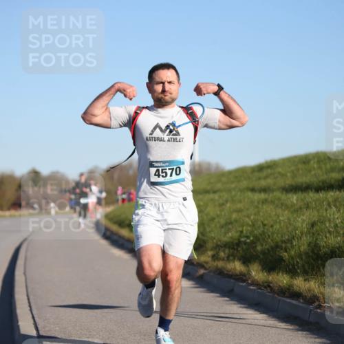 06.04.2025 - 44. Internationalen Wilhelmsburger Insellauf Jannik Wohlers http://msf.ph/oto/7601033 06.04.2025 09:19:29 Laufen 4570 meine-sportfotos.de
