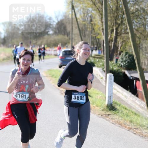 06.04.2025 - 44. Internationalen Wilhelmsburger Insellauf Jannik Wohlers http://msf.ph/oto/7601047 06.04.2025 10:43:46 Laufen 4191, 3695 meine-sportfotos.de