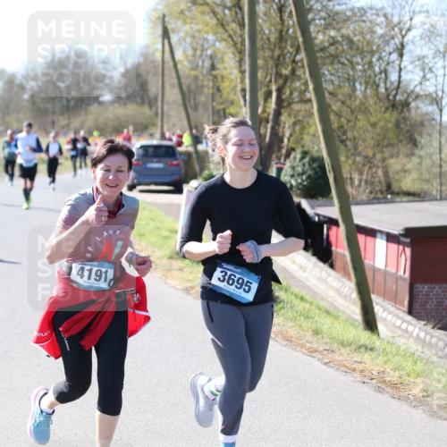 06.04.2025 - 44. Internationalen Wilhelmsburger Insellauf Jannik Wohlers http://msf.ph/oto/7601055 06.04.2025 10:43:47 Laufen 3695, 4191 meine-sportfotos.de