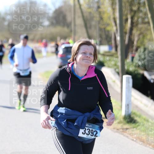 06.04.2025 - 44. Internationalen Wilhelmsburger Insellauf Jannik Wohlers http://msf.ph/oto/7601107 06.04.2025 10:43:52 Laufen 3392 meine-sportfotos.de