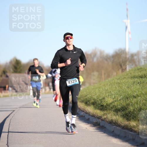 06.04.2025 - 44. Internationalen Wilhelmsburger Insellauf Jannik Wohlers http://msf.ph/oto/7601125 06.04.2025 09:19:35 Laufen 4325 meine-sportfotos.de