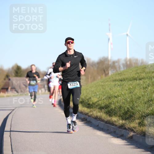 06.04.2025 - 44. Internationalen Wilhelmsburger Insellauf Jannik Wohlers http://msf.ph/oto/7601150 06.04.2025 09:19:36 Laufen 4325 meine-sportfotos.de