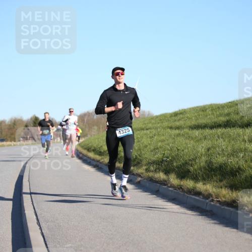 06.04.2025 - 44. Internationalen Wilhelmsburger Insellauf Jannik Wohlers http://msf.ph/oto/7601245 06.04.2025 09:19:37 Laufen 4325 meine-sportfotos.de