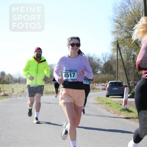 06.04.2025 - 44. Internationalen Wilhelmsburger Insellauf Jannik Wohlers http://msf.ph/oto/7601271 06.04.2025 10:44:16 Laufen 4517, 4491, 3493 meine-sportfotos.de
