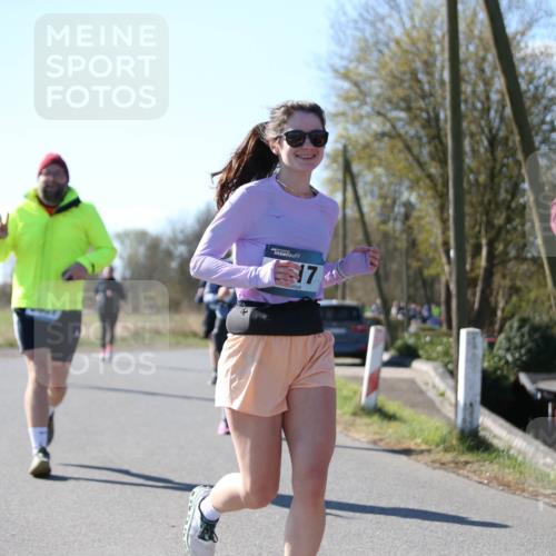 06.04.2025 - 44. Internationalen Wilhelmsburger Insellauf Jannik Wohlers http://msf.ph/oto/7601283 06.04.2025 10:44:16 Laufen 17 meine-sportfotos.de