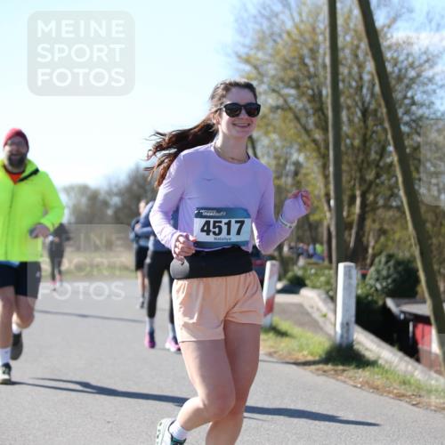 06.04.2025 - 44. Internationalen Wilhelmsburger Insellauf Jannik Wohlers http://msf.ph/oto/7601285 06.04.2025 10:44:16 Laufen 4517 meine-sportfotos.de