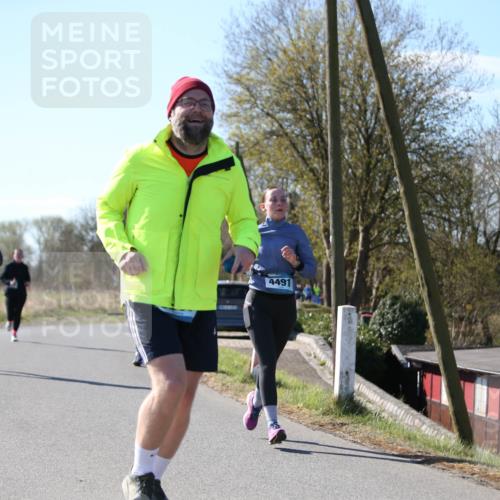 06.04.2025 - 44. Internationalen Wilhelmsburger Insellauf Jannik Wohlers http://msf.ph/oto/7601291 06.04.2025 10:44:17 Laufen 3507, 4491 meine-sportfotos.de