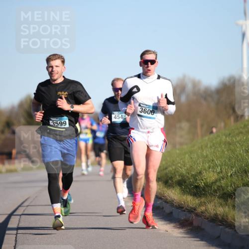 06.04.2025 - 44. Internationalen Wilhelmsburger Insellauf Jannik Wohlers http://msf.ph/oto/7601308 06.04.2025 09:19:39 Laufen 3599, 4548, 3600 meine-sportfotos.de