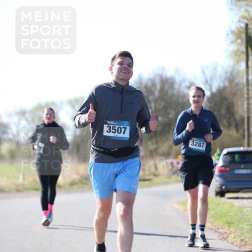 06.04.2025 - 44. Internationalen Wilhelmsburger Insellauf Jannik Wohlers http://msf.ph/oto/7601310 06.04.2025 10:44:20 Laufen 3507, 3287 meine-sportfotos.de