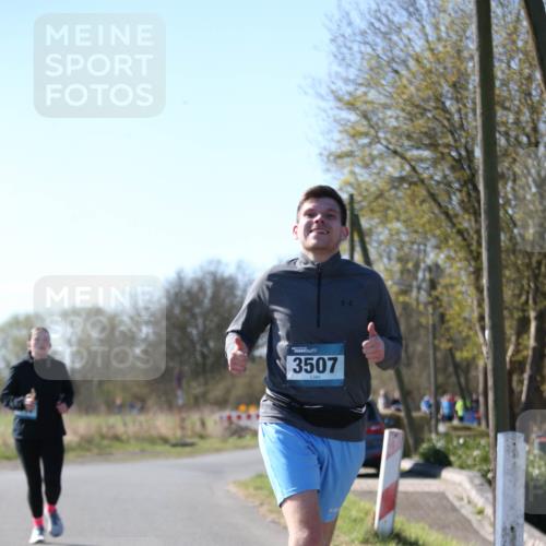 06.04.2025 - 44. Internationalen Wilhelmsburger Insellauf Jannik Wohlers http://msf.ph/oto/7601313 06.04.2025 10:44:21 Laufen 3507 meine-sportfotos.de