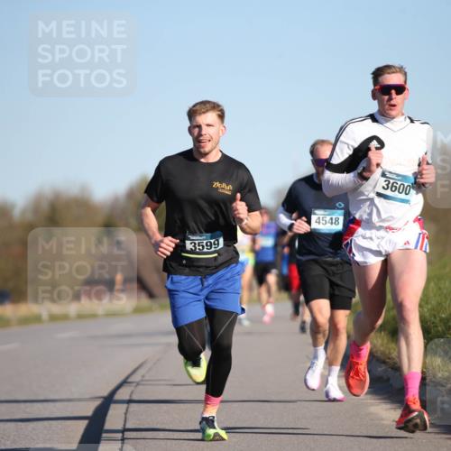 06.04.2025 - 44. Internationalen Wilhelmsburger Insellauf Jannik Wohlers http://msf.ph/oto/7601317 06.04.2025 09:19:40 Laufen 3599, 4548, 3600 meine-sportfotos.de