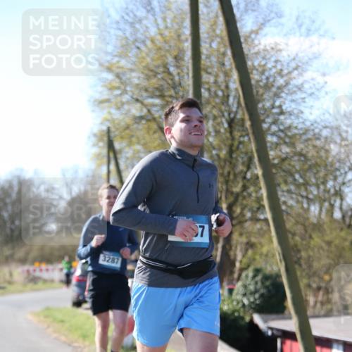 06.04.2025 - 44. Internationalen Wilhelmsburger Insellauf Jannik Wohlers http://msf.ph/oto/7601328 06.04.2025 10:44:21 Laufen 3287, 44 meine-sportfotos.de