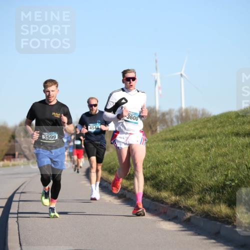 06.04.2025 - 44. Internationalen Wilhelmsburger Insellauf Jannik Wohlers http://msf.ph/oto/7601332 06.04.2025 09:19:41 Laufen 3599, 4548, 3600 meine-sportfotos.de