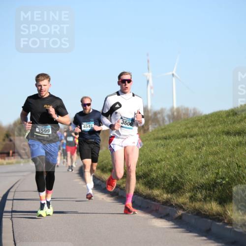 06.04.2025 - 44. Internationalen Wilhelmsburger Insellauf Jannik Wohlers http://msf.ph/oto/7601340 06.04.2025 09:19:41 Laufen 3599, 4548, 3600 meine-sportfotos.de