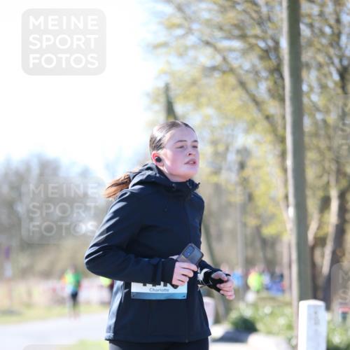 06.04.2025 - 44. Internationalen Wilhelmsburger Insellauf Jannik Wohlers http://msf.ph/oto/7601361 06.04.2025 10:44:24 Laufen  meine-sportfotos.de