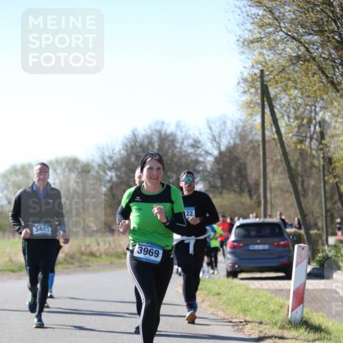 06.04.2025 - 44. Internationalen Wilhelmsburger Insellauf Jannik Wohlers http://msf.ph/oto/7601378 06.04.2025 10:44:43 Laufen 3483, 3969, 22 meine-sportfotos.de