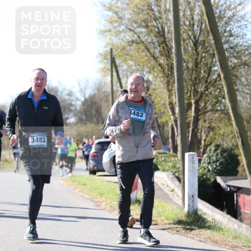 06.04.2025 - 44. Internationalen Wilhelmsburger Insellauf Jannik Wohlers http://msf.ph/oto/7601415 06.04.2025 10:44:46 Laufen 3868, 3482, 3483, 396 meine-sportfotos.de