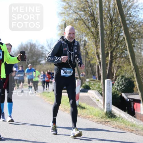 06.04.2025 - 44. Internationalen Wilhelmsburger Insellauf Jannik Wohlers http://msf.ph/oto/7601474 06.04.2025 10:44:48 Laufen 5106, 3868 meine-sportfotos.de