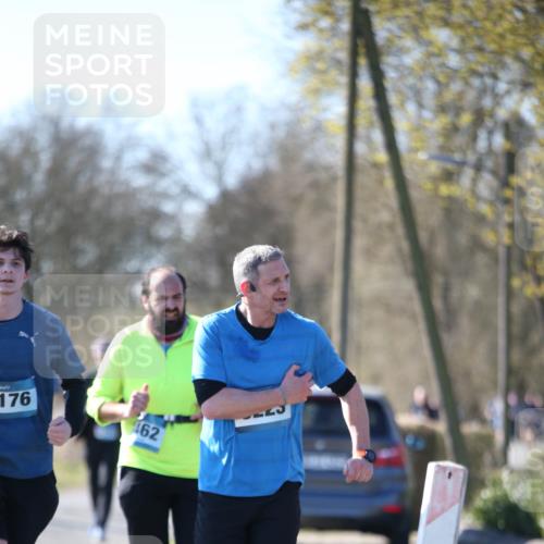 06.04.2025 - 44. Internationalen Wilhelmsburger Insellauf Jannik Wohlers http://msf.ph/oto/7601518 06.04.2025 10:44:55 Laufen 176, 462 meine-sportfotos.de