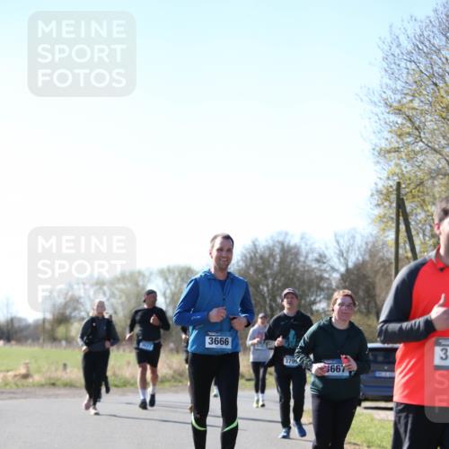 06.04.2025 - 44. Internationalen Wilhelmsburger Insellauf Jannik Wohlers http://msf.ph/oto/7601573 06.04.2025 10:45:03 Laufen 3627, 3666, 3667, 3 meine-sportfotos.de