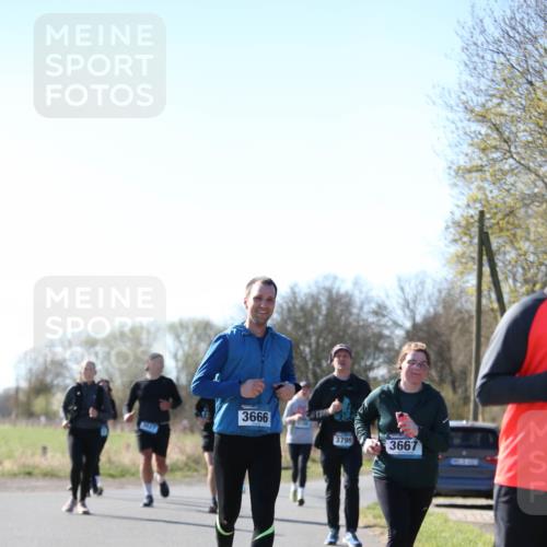 06.04.2025 - 44. Internationalen Wilhelmsburger Insellauf Jannik Wohlers http://msf.ph/oto/7601577 06.04.2025 10:45:03 Laufen 3666, 3799, 3667 meine-sportfotos.de