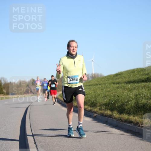 06.04.2025 - 44. Internationalen Wilhelmsburger Insellauf Jannik Wohlers http://msf.ph/oto/7601614 06.04.2025 09:19:45 Laufen 3368 meine-sportfotos.de